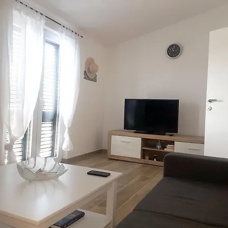 Apartman Niva Vir