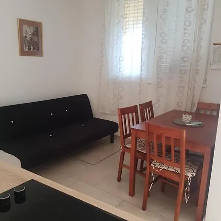 Niva Apartman