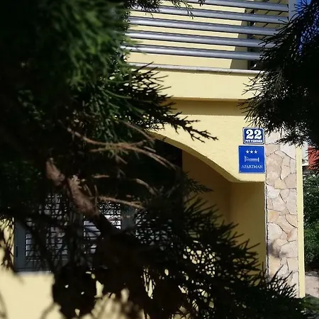 Niva Apartment Vir