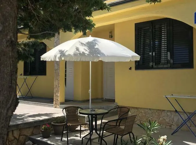 Niva Apartmán Vir